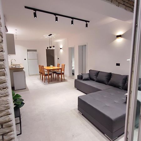 Astramaris Apartments Donji Okrug  Zewnętrze zdjęcie